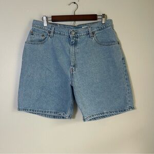 Vintage Levi's 550 Relaxed Fit Light Wash Denim Shorts Women's Size 14 Reg